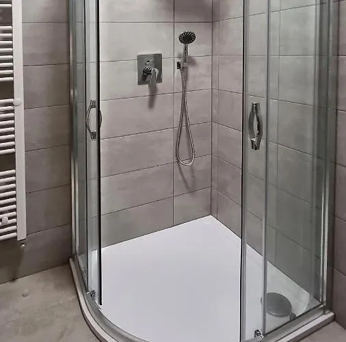 Novohradska 3* 체스케부데요비체