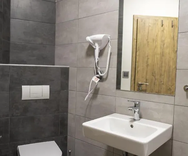 게스트하우스 Novohradska